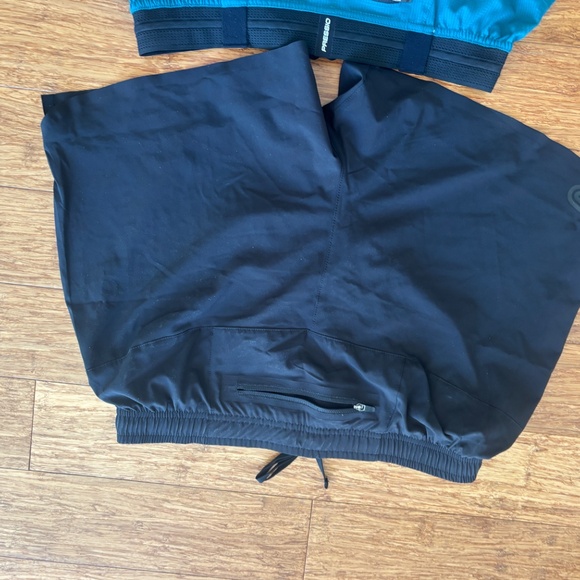 Men's Pressio Run Short collection Size medium - Picture 8 of 8